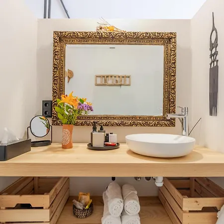 Karibu Boutique *
