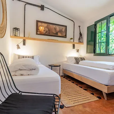 Karibu Boutique Villa *